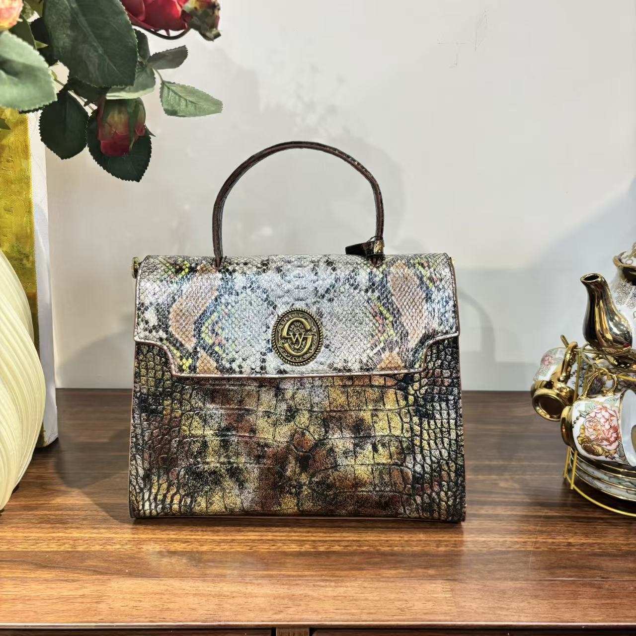 （翠花宠粉）托特包蛇纹磁扣编织单根手提包秋季详见详情文艺国风