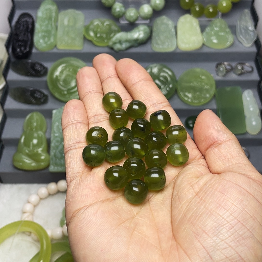 蛇纹石玉未镶嵌手链