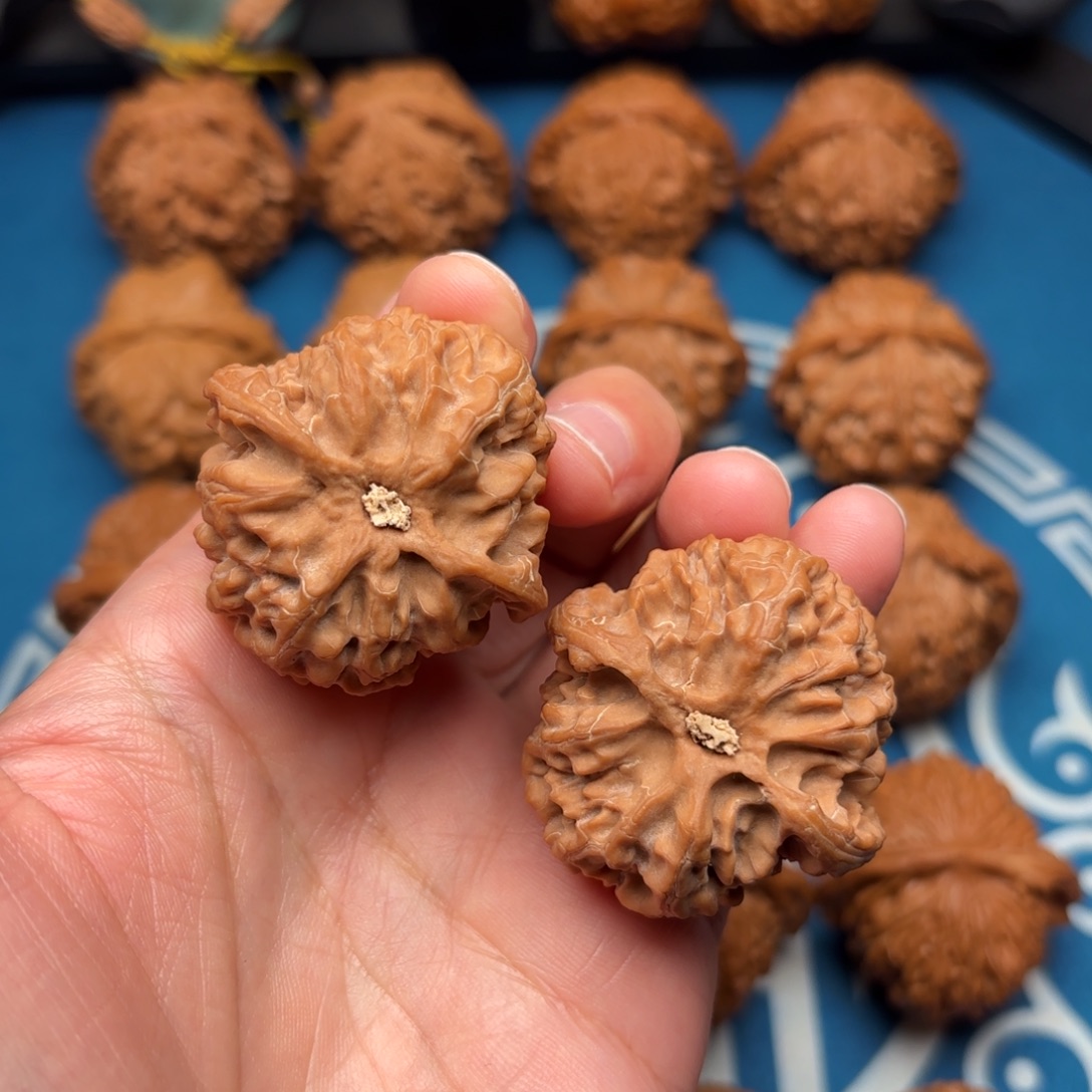 炸***）文玩核桃吊坠苹果40