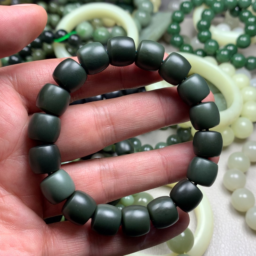 和田玉手链未镶嵌