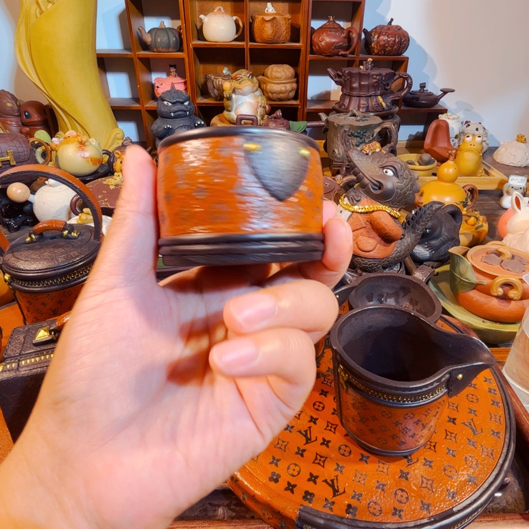 潘***邓茶壶紫砂纯手工制作过程就是