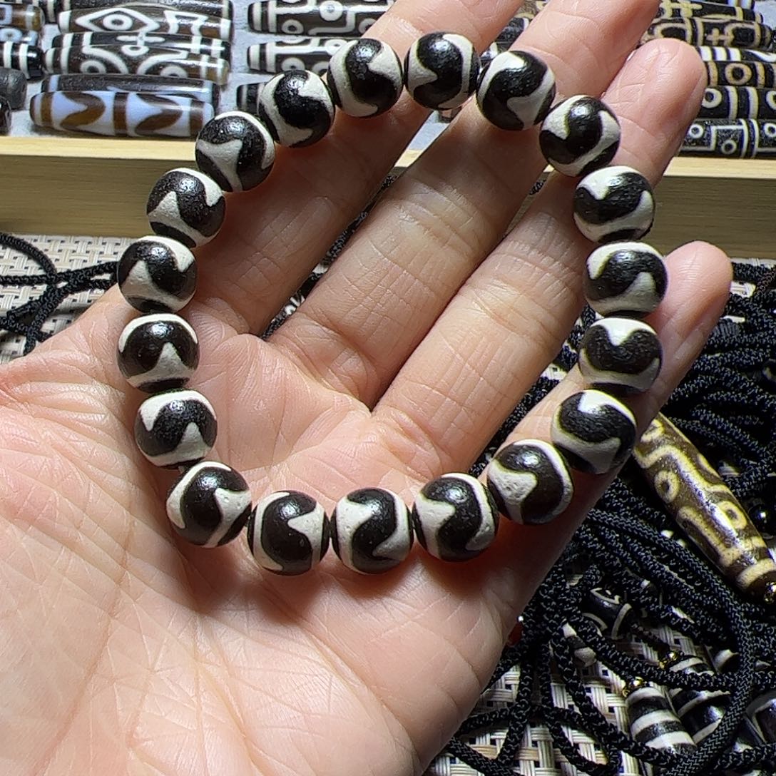 尔***康玛瑙/玉髓未镶嵌颈饰