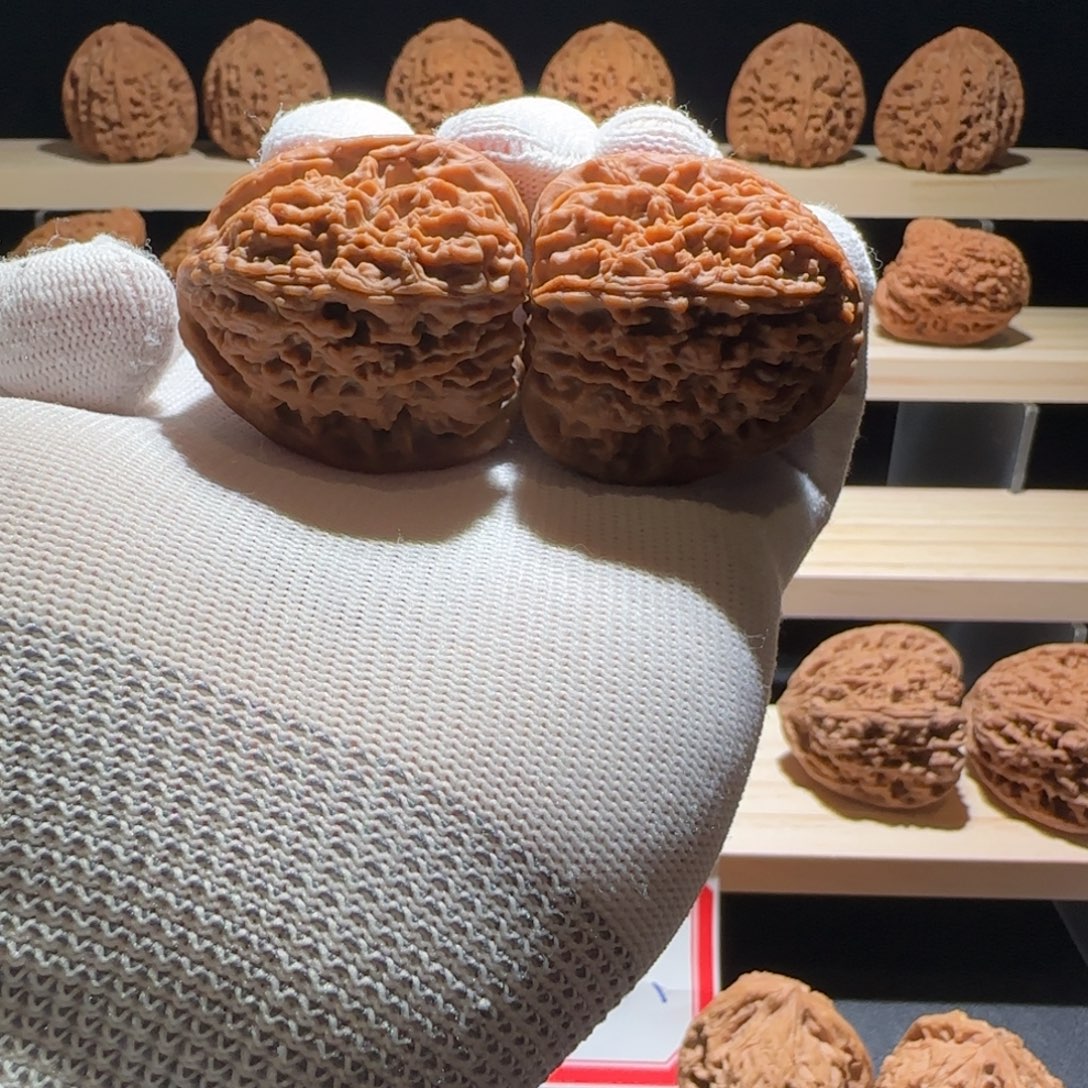 蓝***r文玩核桃吊坠40炮弹