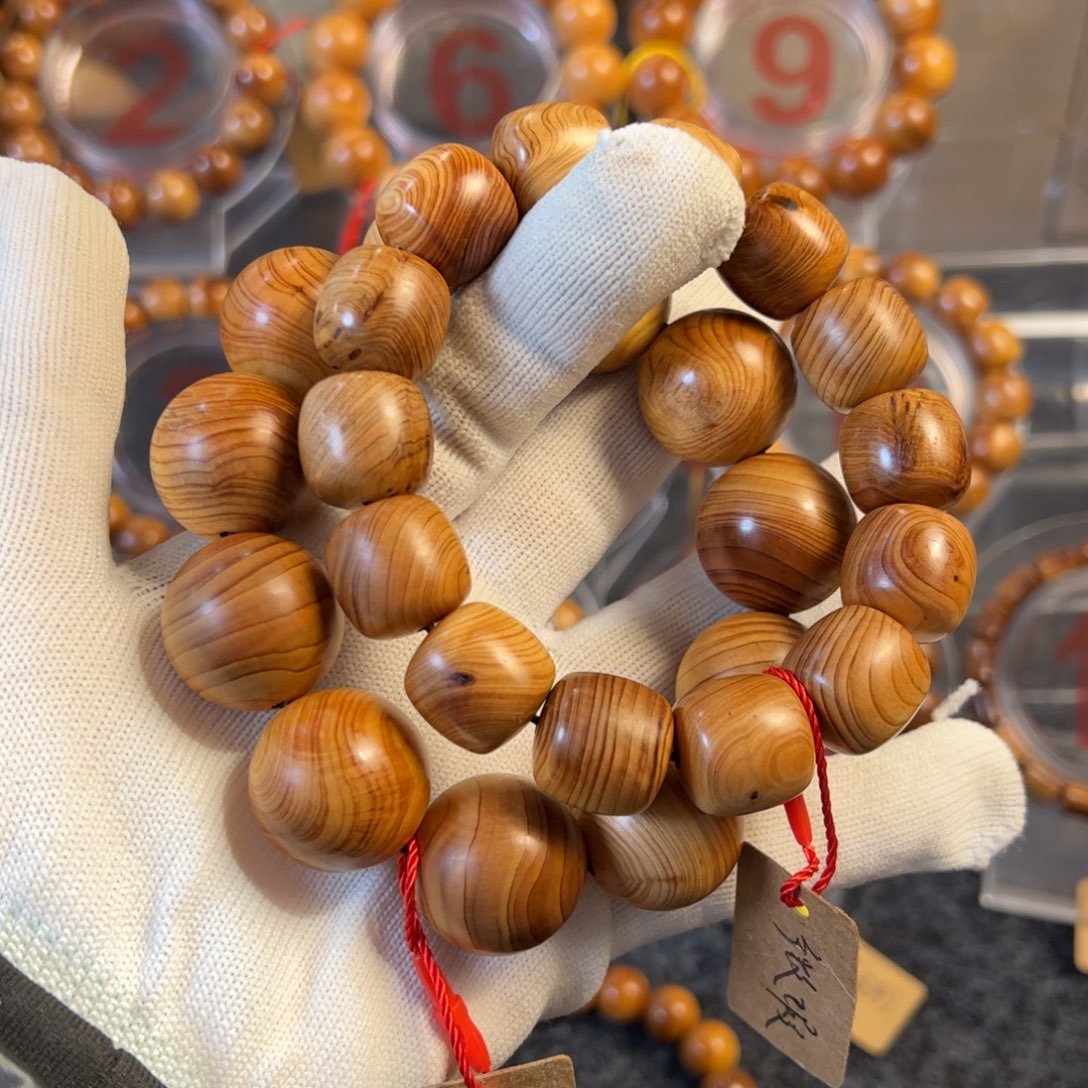 柏木我***身太行崖柏手串