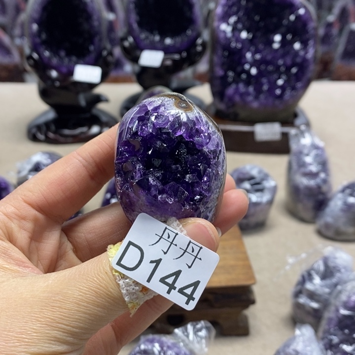 大型摆件（非配饰）紫晶未镶嵌