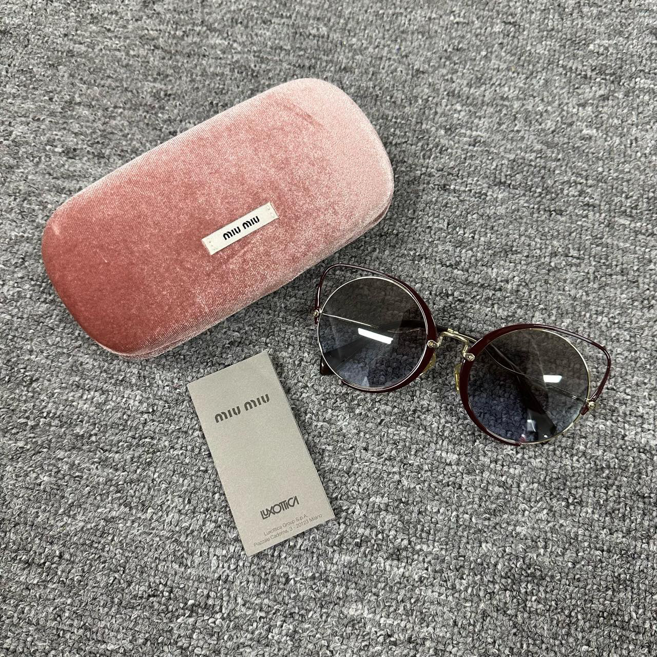 99新 MIU MIU/缪缪 miumiu 缪缪 墨镜 闲置新