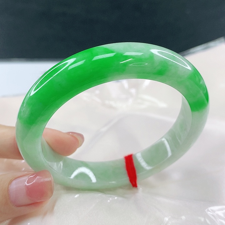 翡翠未镶嵌手镯圈55.5，34052