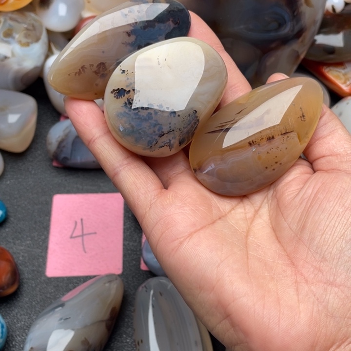小***星玛瑙/玉髓未镶嵌马达加斯加海洋玉髓玛瑙
