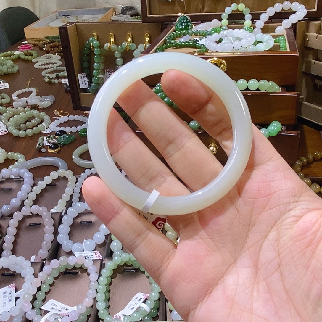 和田玉未镶嵌手镯m**t白玉58