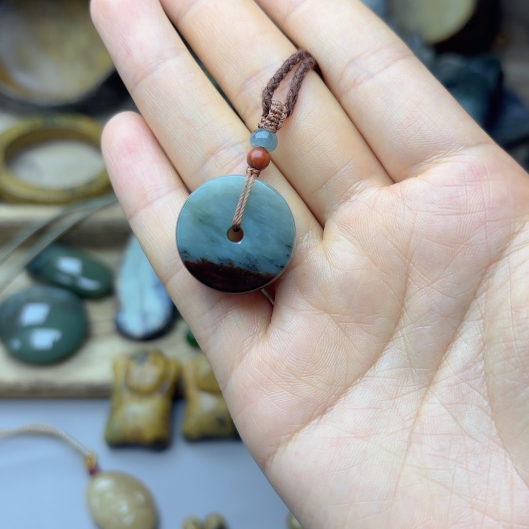 乄***9透闪石质玉未镶嵌颈饰