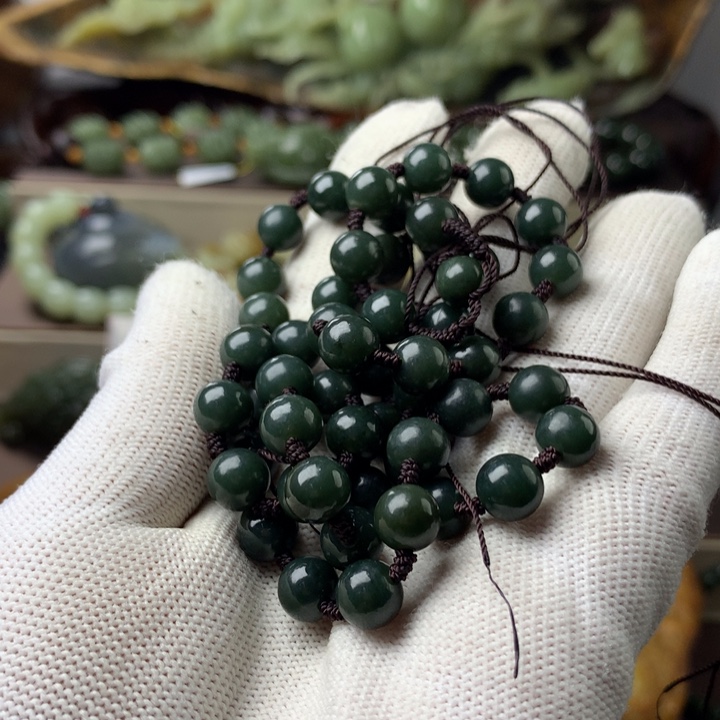 岫岩河磨玉（透闪石质玉）把件未镶嵌