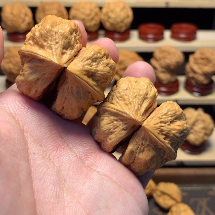 寒****文玩核桃把件42连体