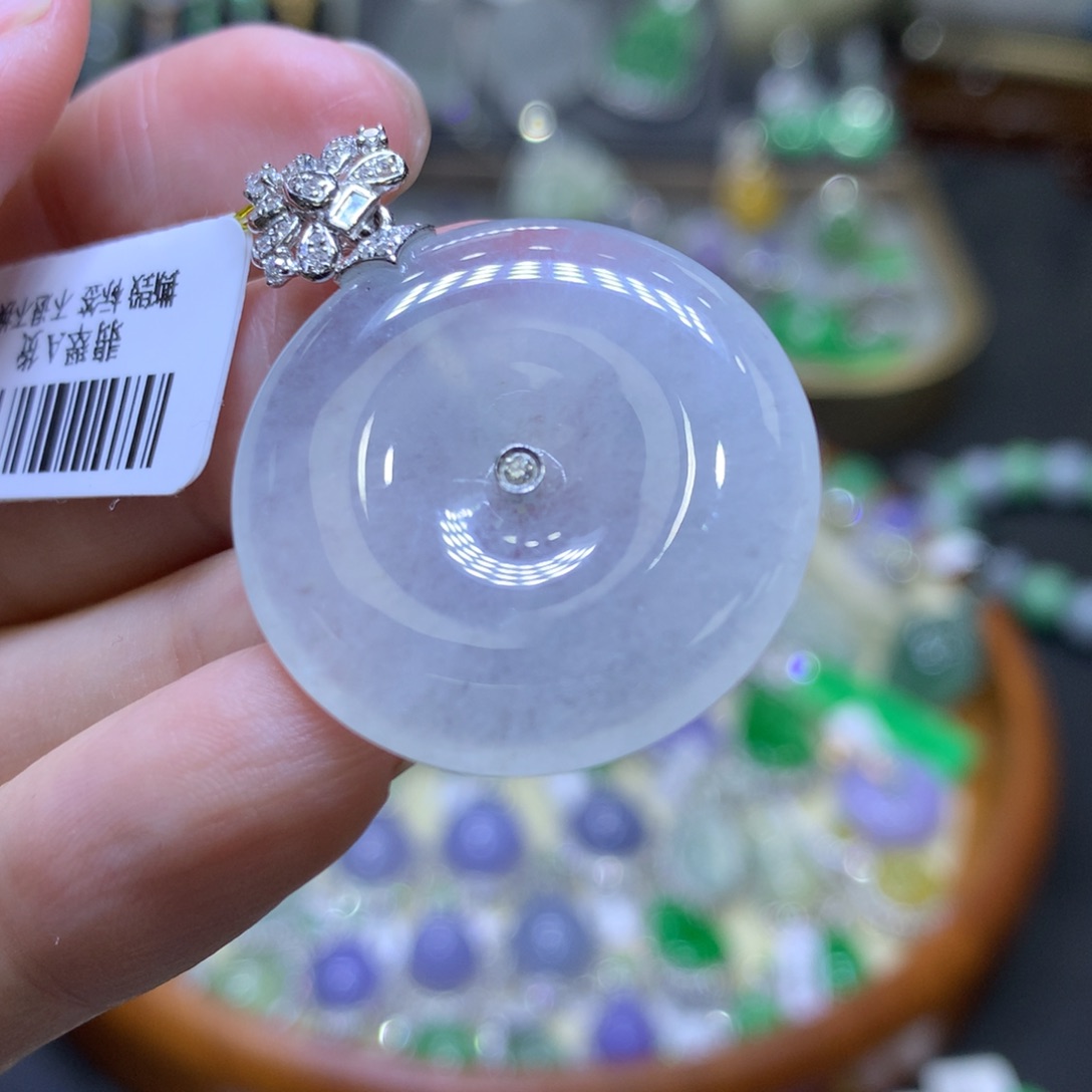 翡翠颈饰18K金镶嵌翡翠吊坠项链