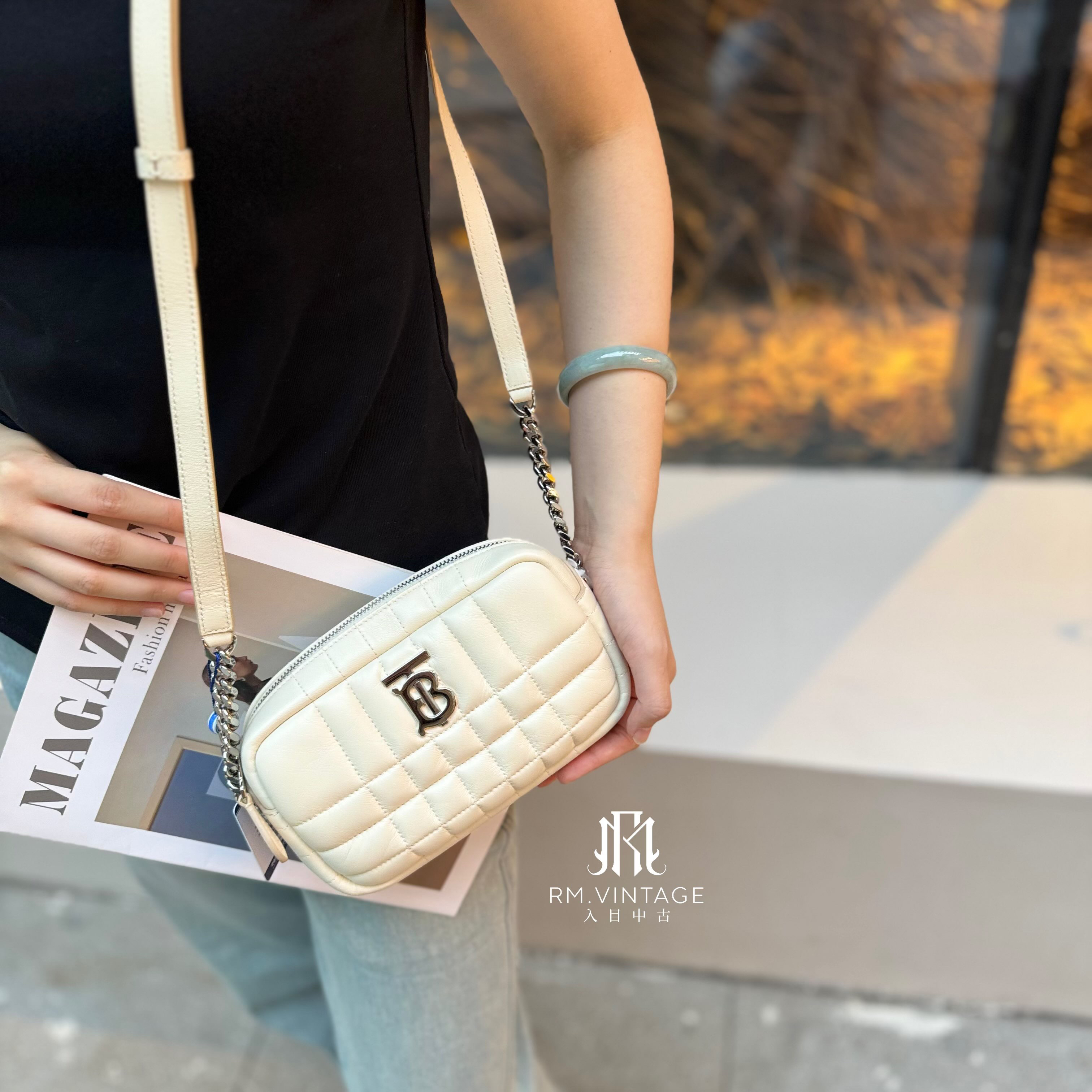 95新 BURBERRY/博柏利 入目 新款相机单肩包（尘袋） 25601