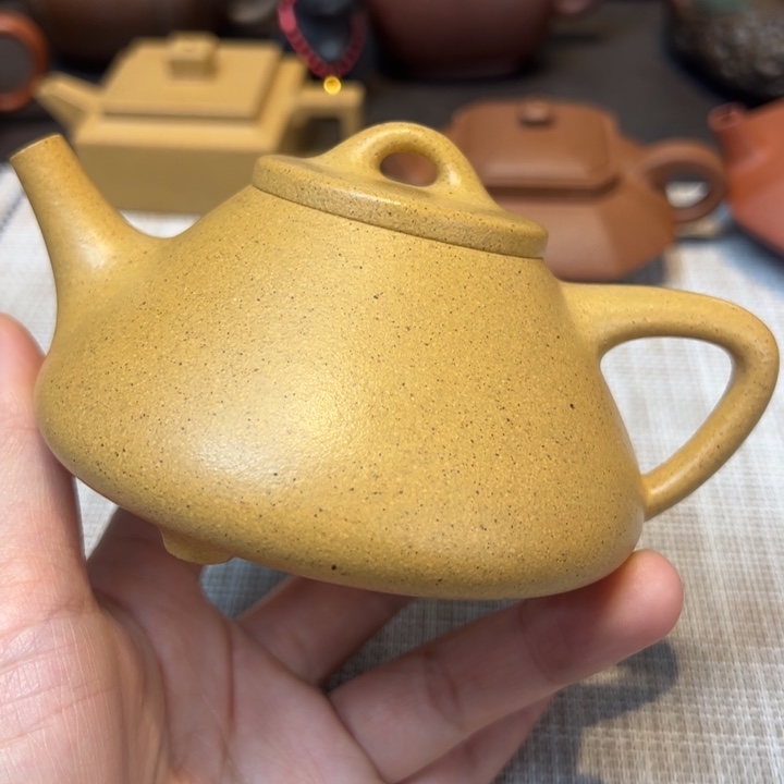 紫砂茶壶黄金段，石瓢，容量220毫升