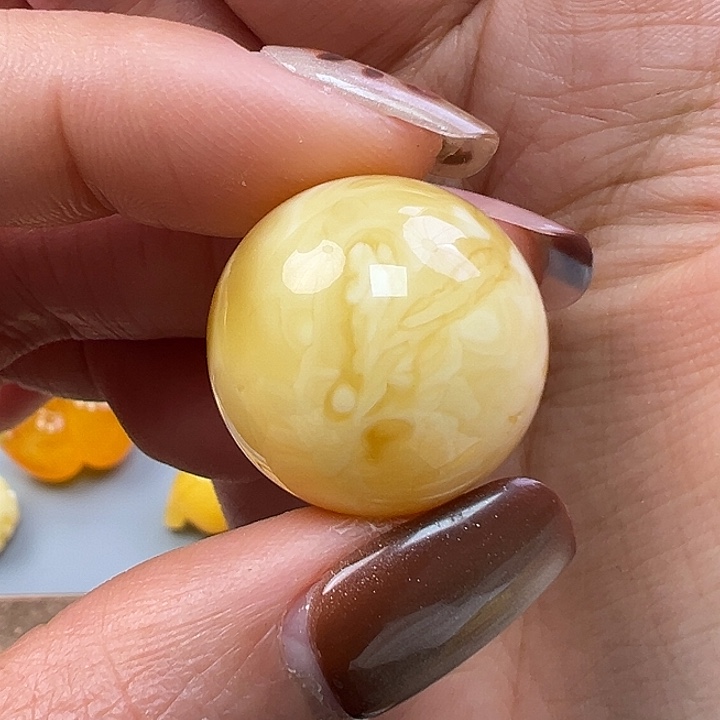 蜜蜡未镶嵌珠宝奇石