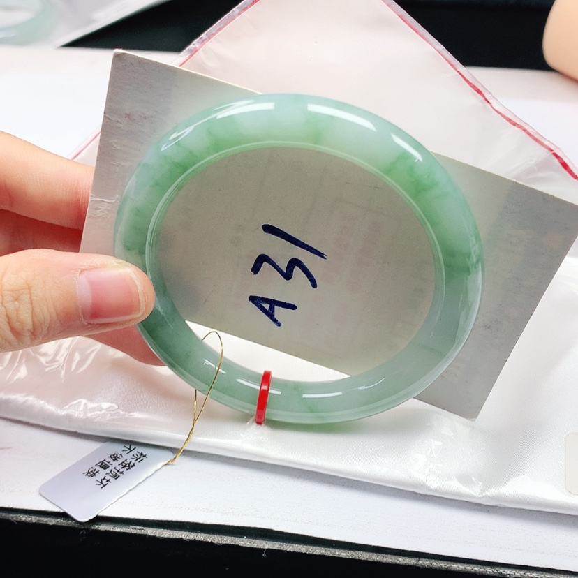 【闪购商品】翡翠手镯（圆镯）未镶嵌天然缅甸a货手镯54+