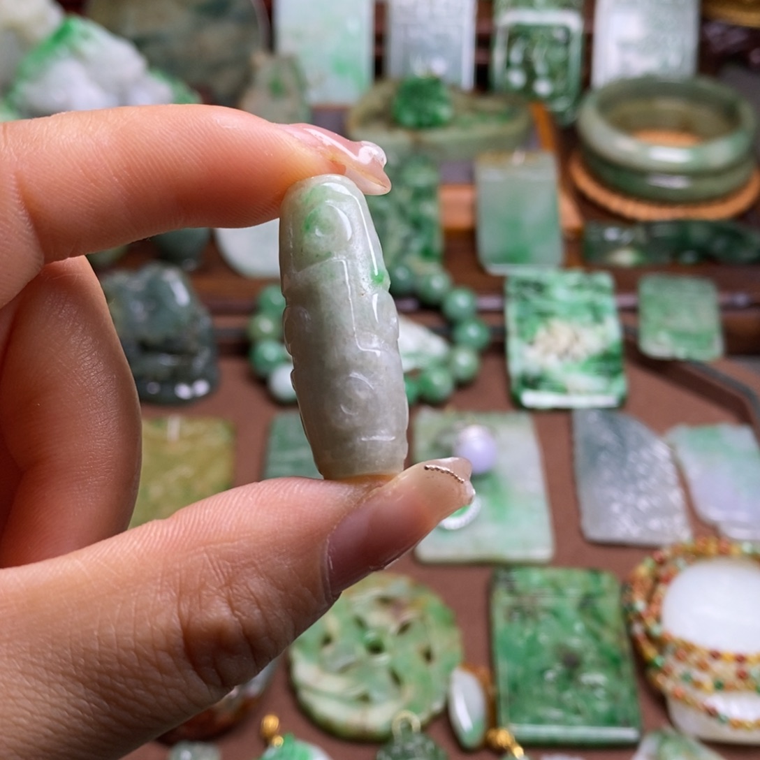 翡翠挂件未镶嵌1111111111111