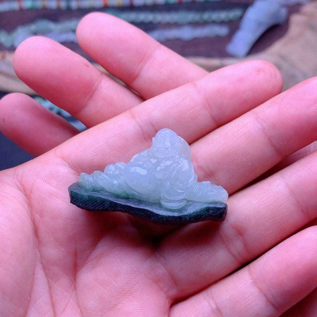 定制翡翠未镶嵌逍遥佛