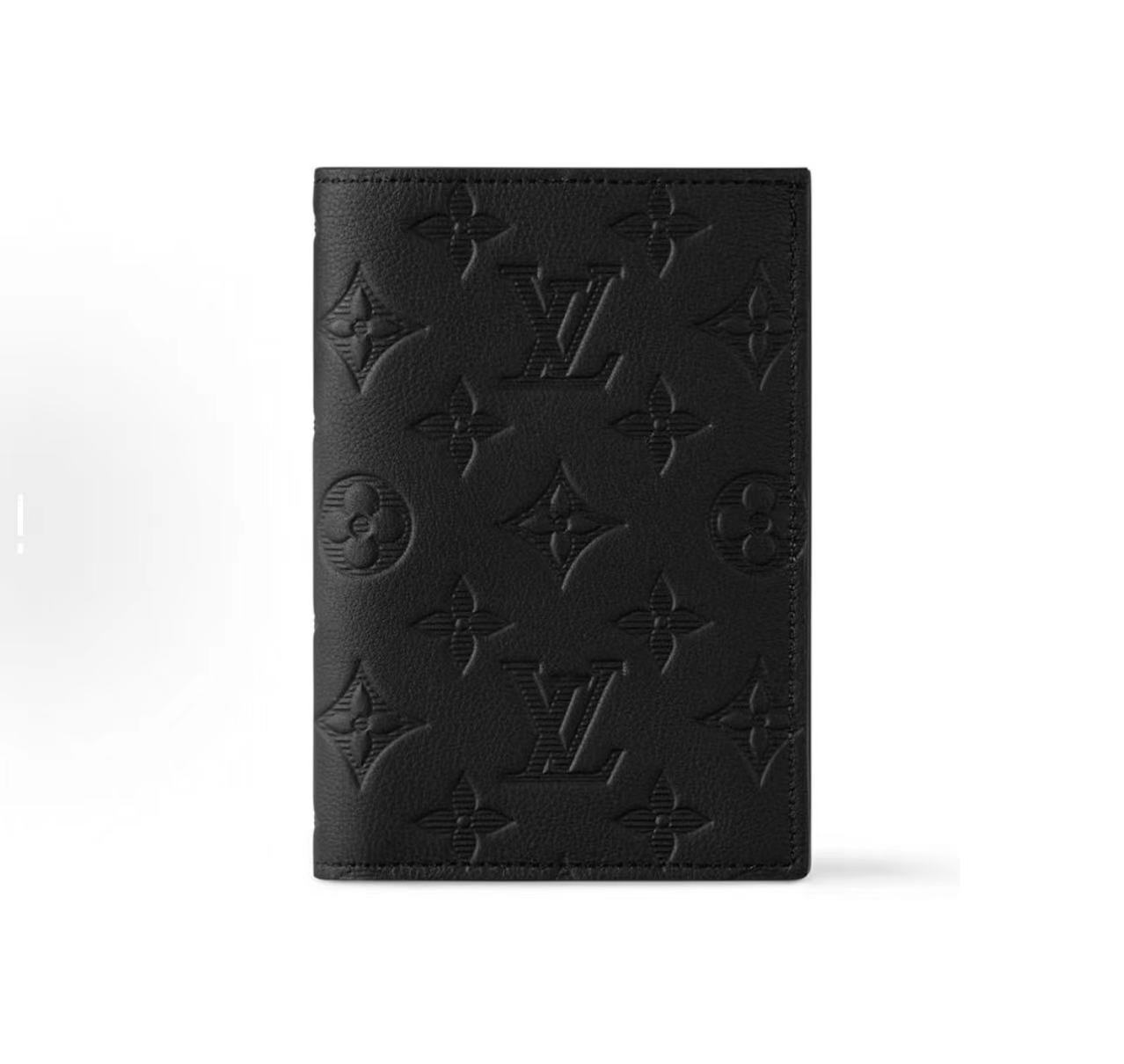 99新 LouisVuitton/路易威登 黑色全皮压纹logo钱包卡包护照夹