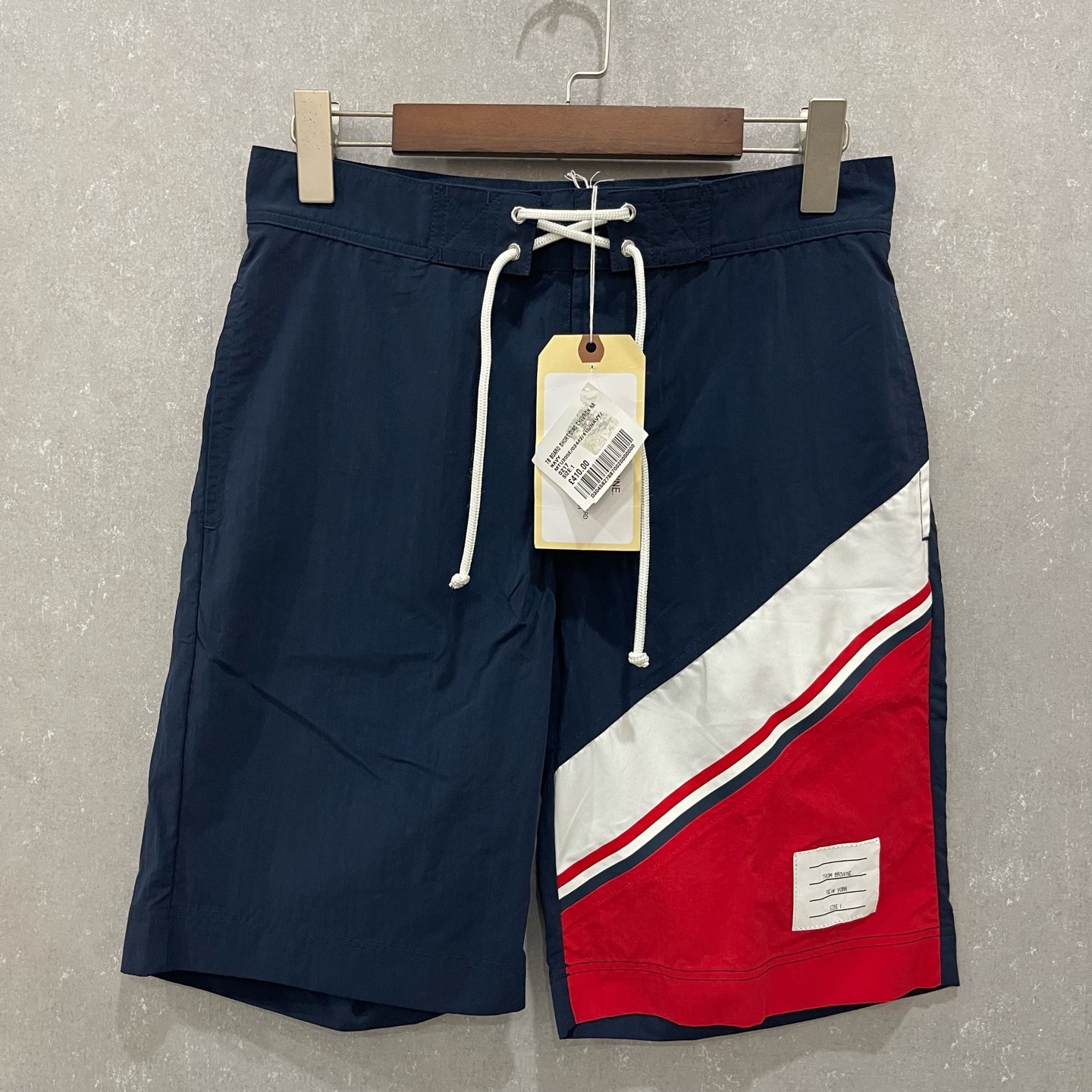 未使用 THOMBROWNE 纯色条纹休闲短裤1码/000893