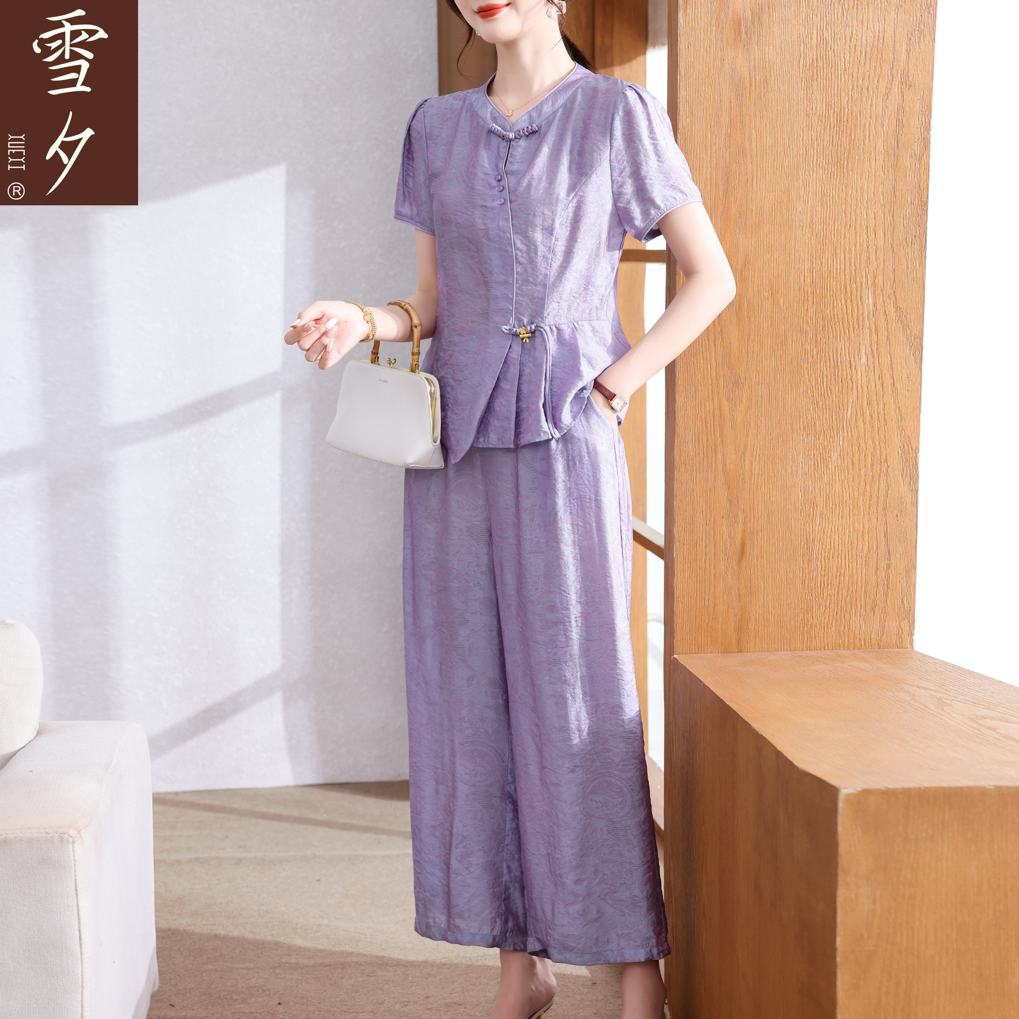 雪夕五十多岁妈妈夏装短袖T恤套装中老年女宽松显瘦上衣2025新款