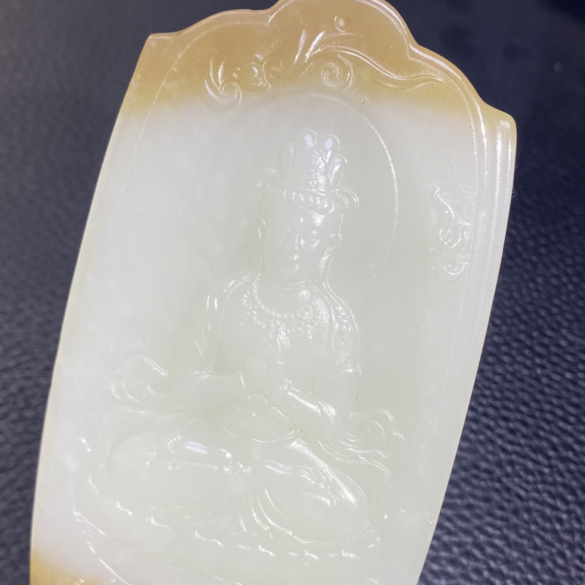 糖白雕刻玉石挂件精美天然