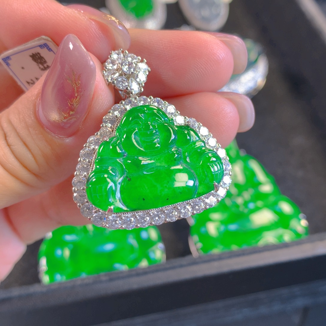 翡翠颈饰银S925镶嵌翡翠