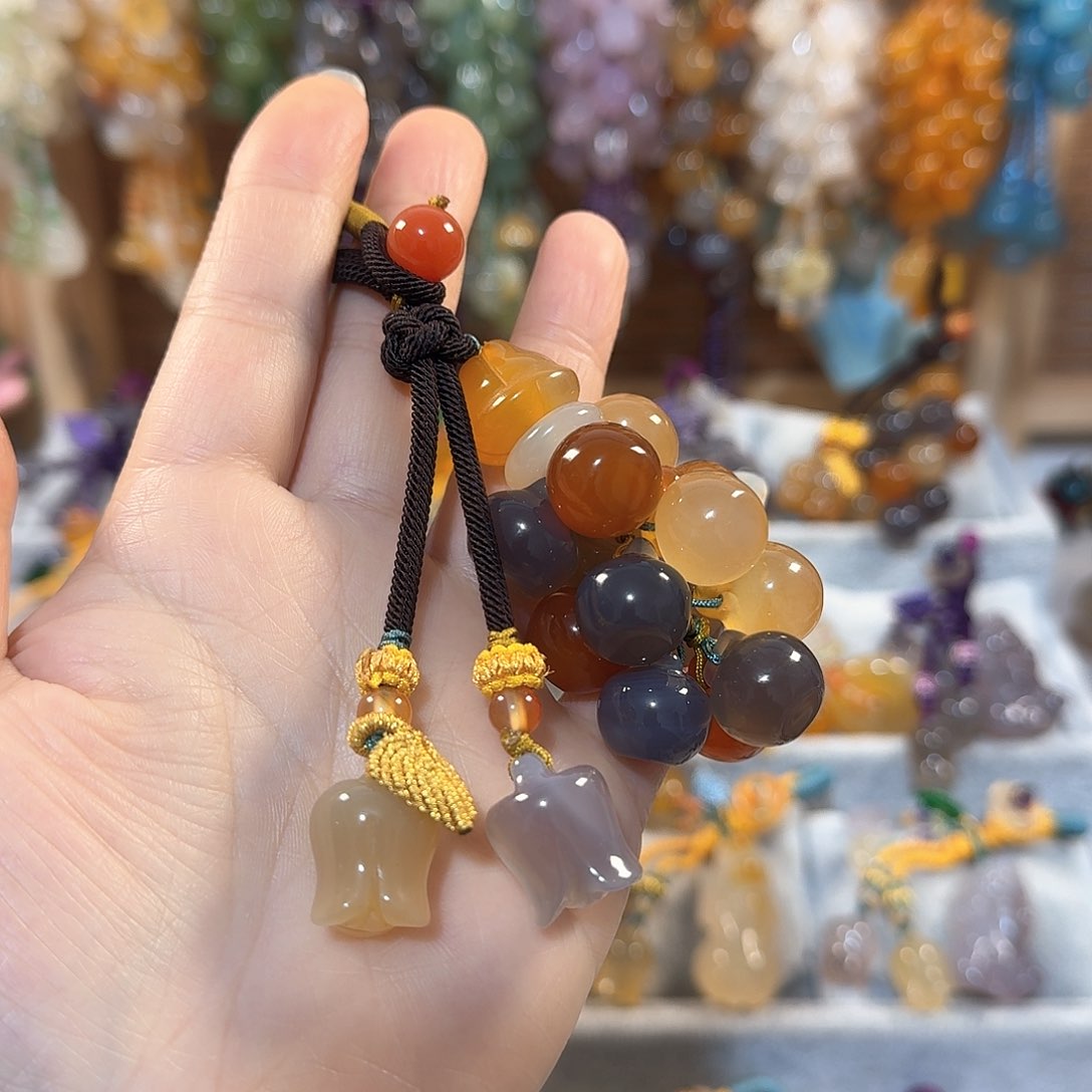 玛瑙/玉髓小挂件未镶嵌