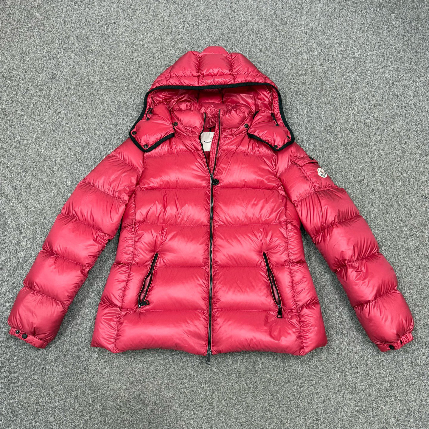 95新 MONCLER 18339607 nz 火龙果色Berre羽绒服外套 5码95新
