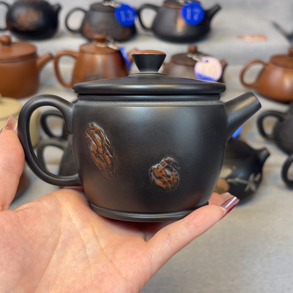 【闪购商品】红泥 微瑕 容量 190c c