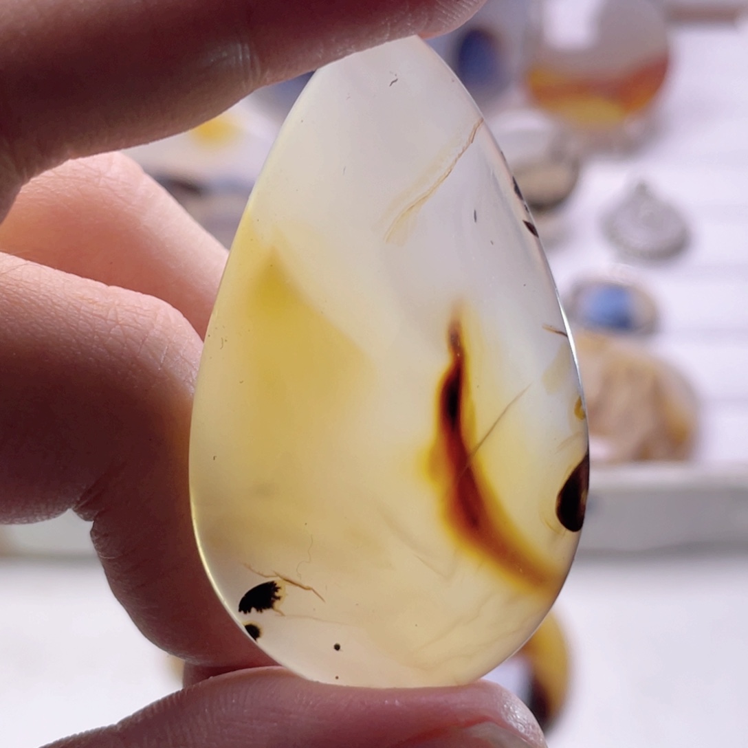 玛瑙/玉髓未镶嵌珠宝奇石