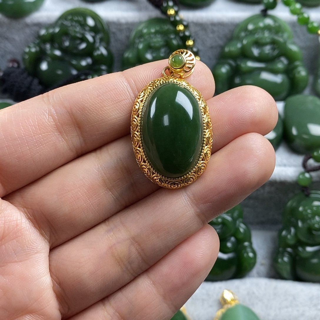 和田玉（碧玉）未镶嵌颈饰