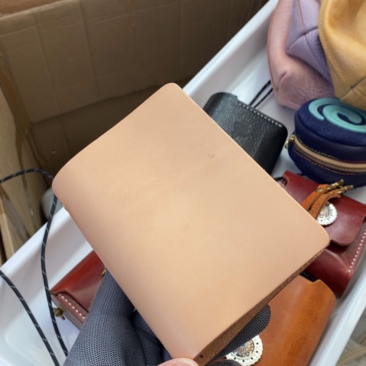 头层牛皮瑕疵Ａ７活页本不退原色