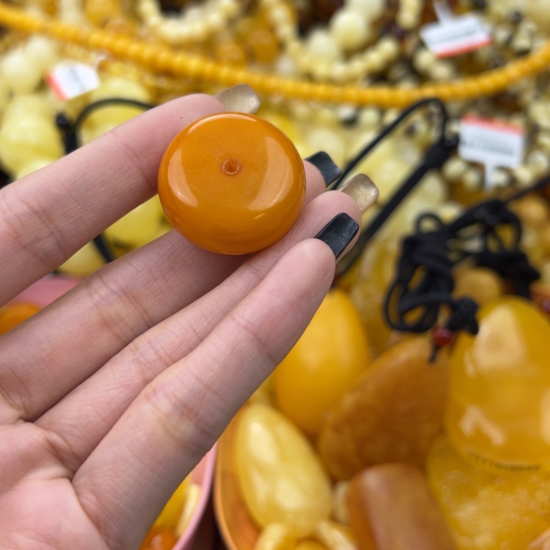 琥珀珠宝奇石未镶嵌