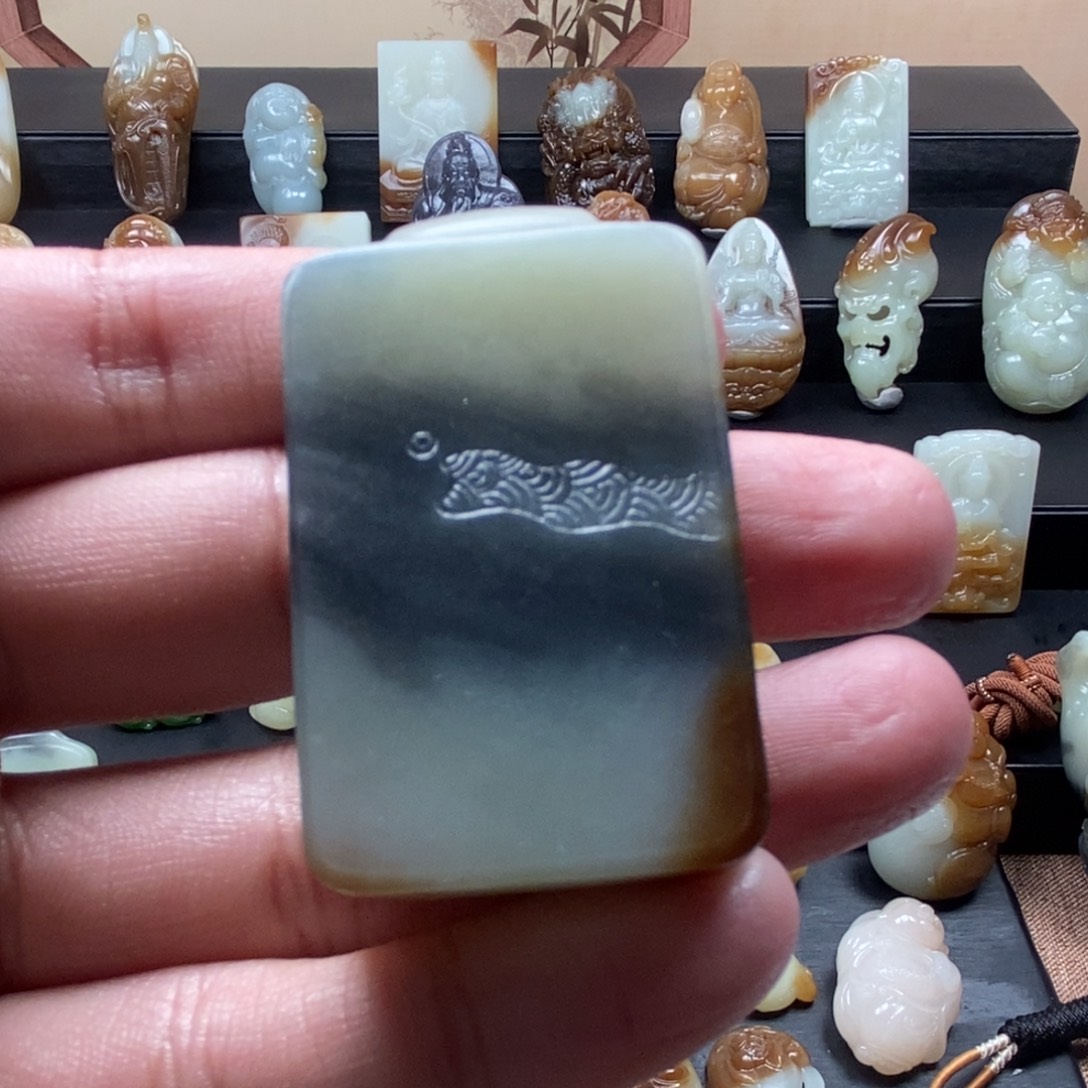 和田玉颈饰未镶嵌巧*力