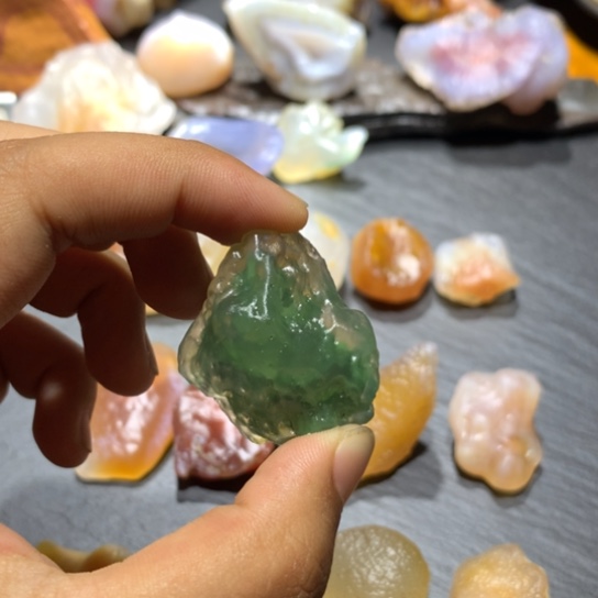 未镶嵌玛瑙/玉髓珠宝奇石