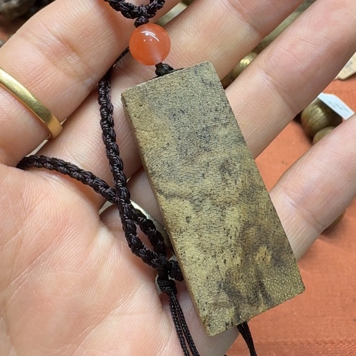 大叶紫檀（黑酸枝木类）