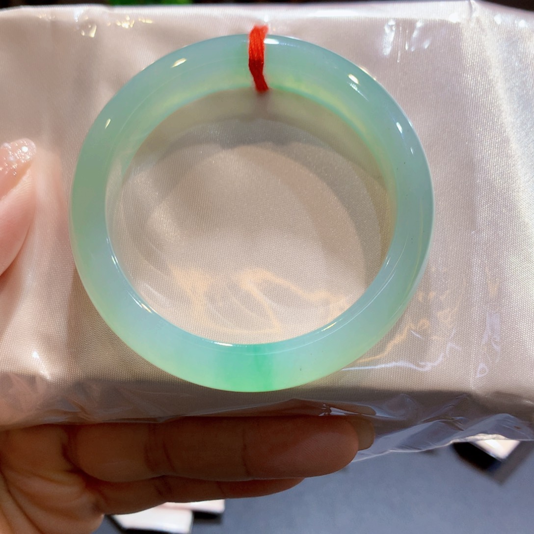 翡翠未镶嵌手镯翡翠手镯