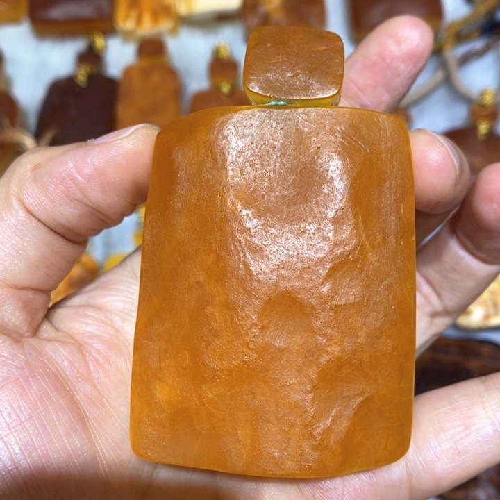 定制琥珀未镶嵌橘皮白花原石切牌