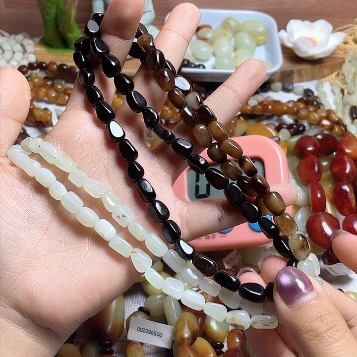 手链未镶嵌和田玉4****8