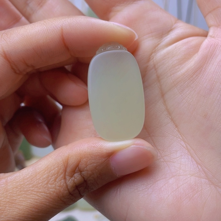 和田玉未镶嵌颈饰移****帘