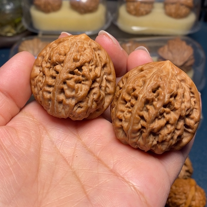 【闪购商品】文玩核桃把件凤凰台