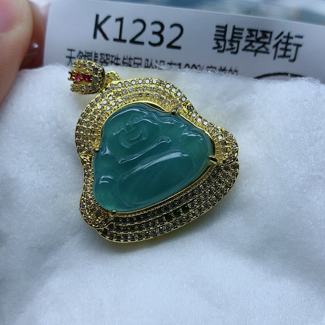 翡翠颈饰未镶嵌手串