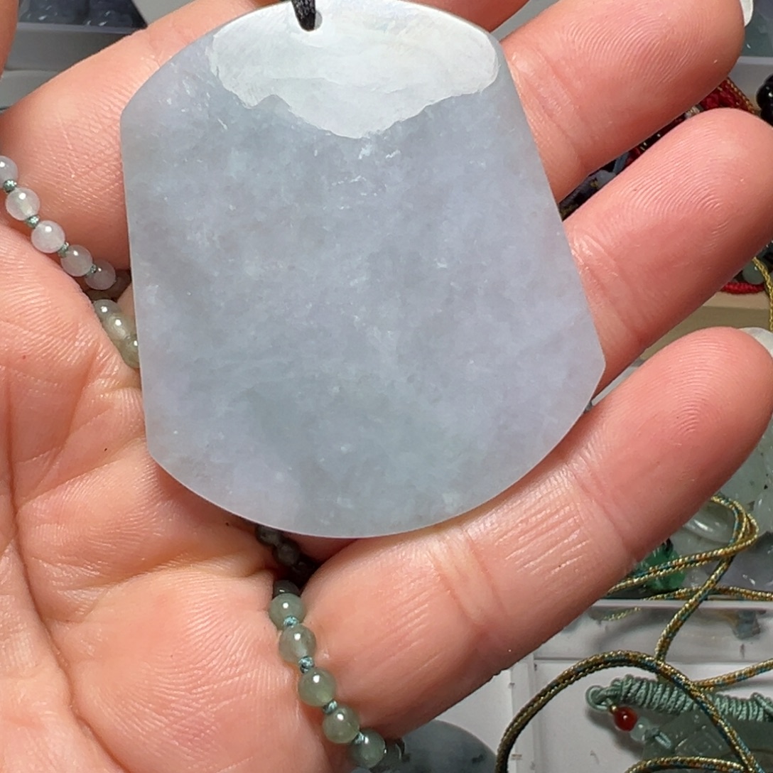 *****翡翠未镶嵌颈饰无事牌一个268块