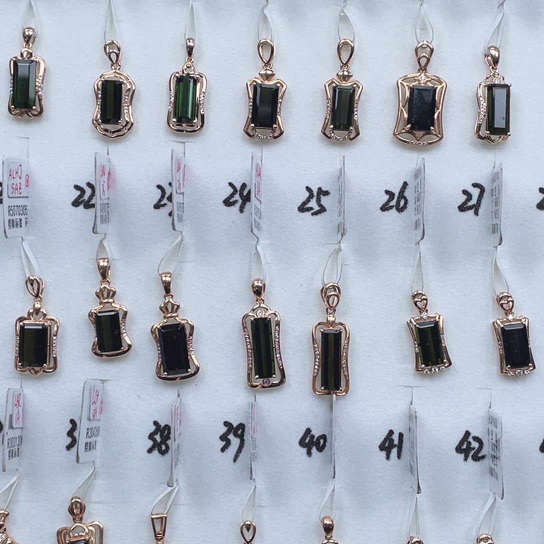 碧玺吊坠(不含链)18K金镶嵌