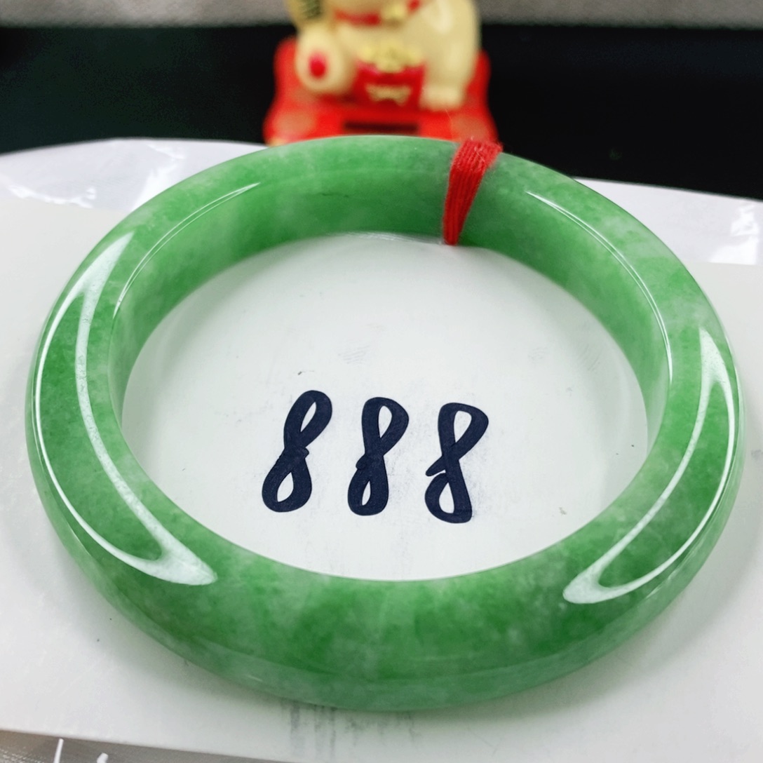 翡翠手镯未镶嵌58圈口