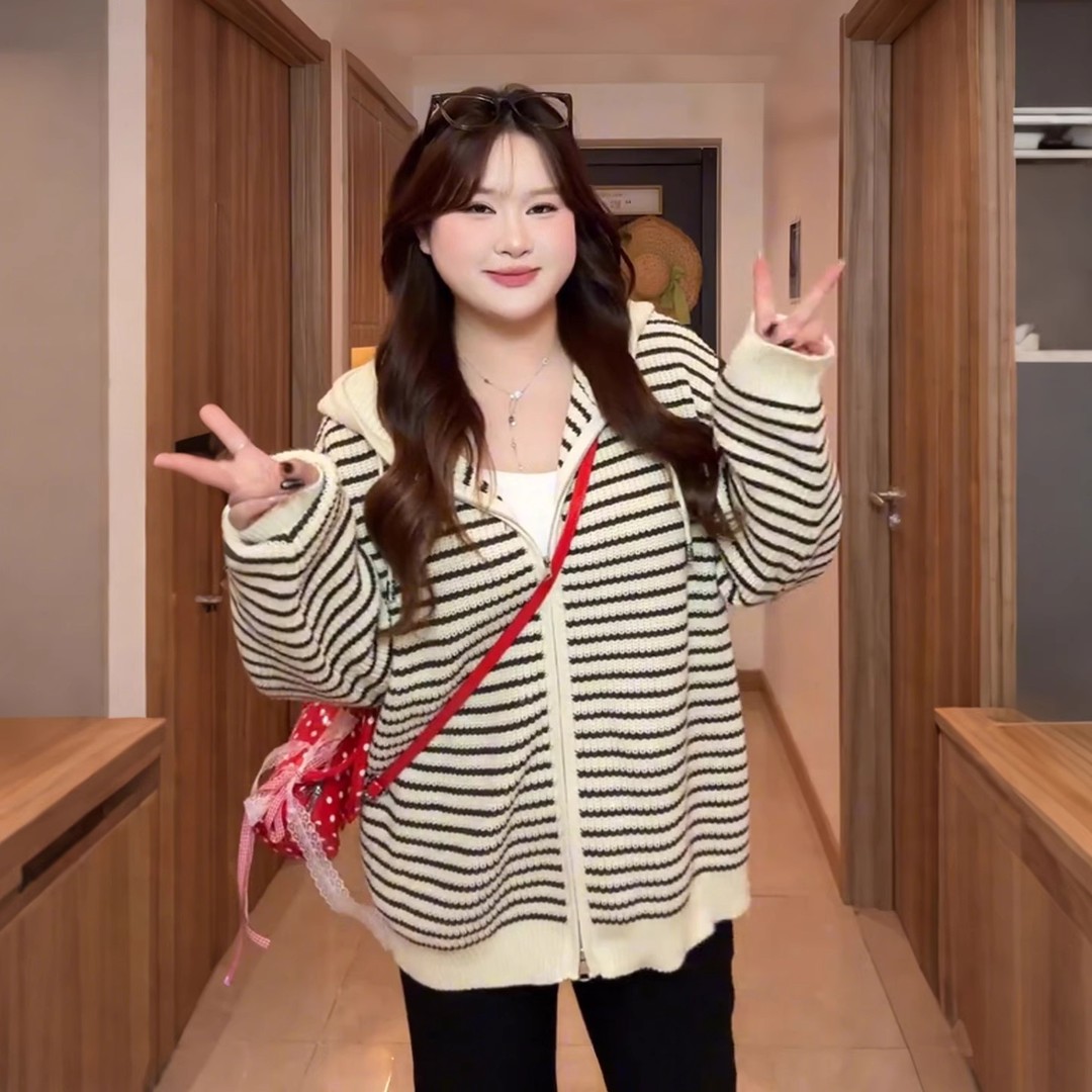 300斤大码女装韩式条纹连帽毛衣外套胖mm慵懒风宽松显瘦秋季上衣