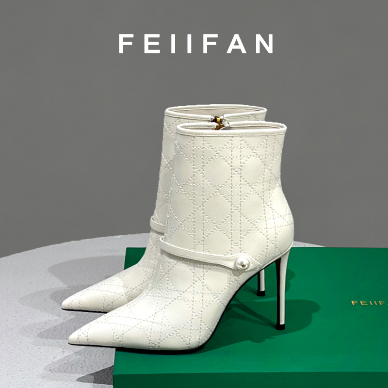 尖头短靴2025秋冬新款女士细跟高级感不累脚白色高跟鞋3001