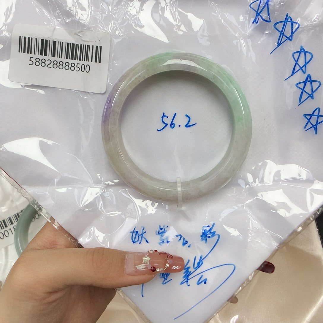 翡翠手镯未镶嵌天然缅甸翡翠手镯